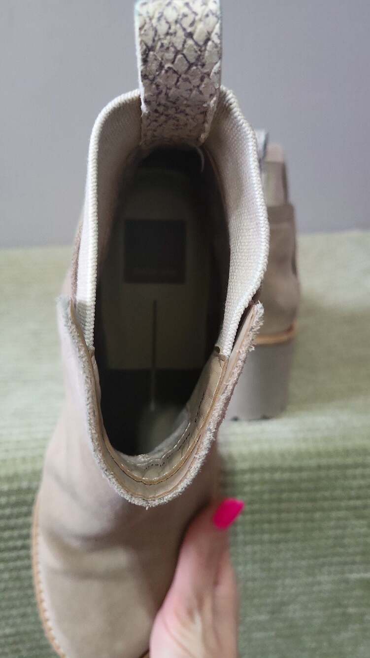 Cool-Girl Dolce Vita Huen Suede Platform Chelsea Boot - Picture 10 of 11